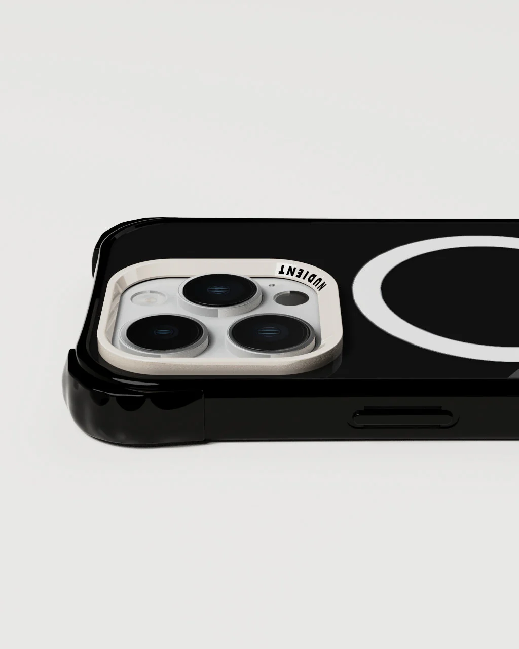 Form Bumpy Case - Image 4